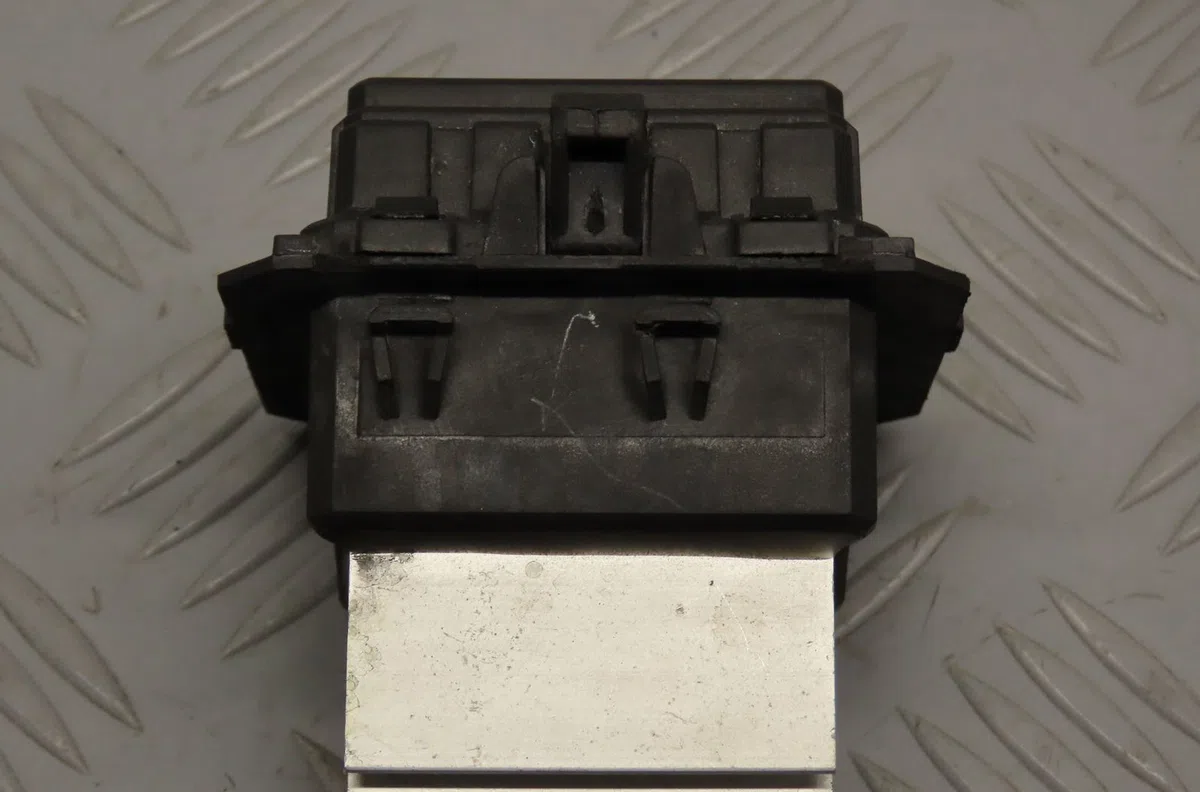 Resistance de chauffage Renault MEGANE III 3-5 portes (BZ0-1_, B3_) 1.5 dci (2009) 5 portes occasion