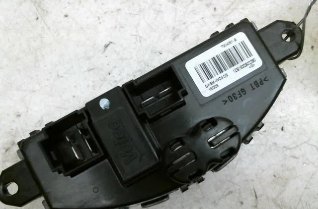Resistance de chauffage Renault MEGANE IV 3-5 portes (B9A-M-N_) 1.2 tce 130 (b9mr) (2015) 5 portes occasion