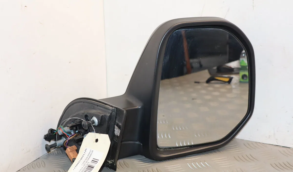 Retroviseur exterieur electrique droit Citroen BERLINGO MULTISPACE (B9) 1.6 hdi 90 (2010) occasion