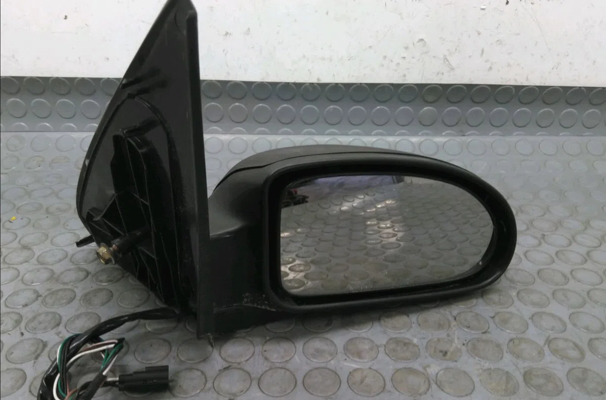 Retroviseur exterieur electrique droit Ford FOCUS I (DAW, DBW) 1.6 16v (1998-2004) occasion