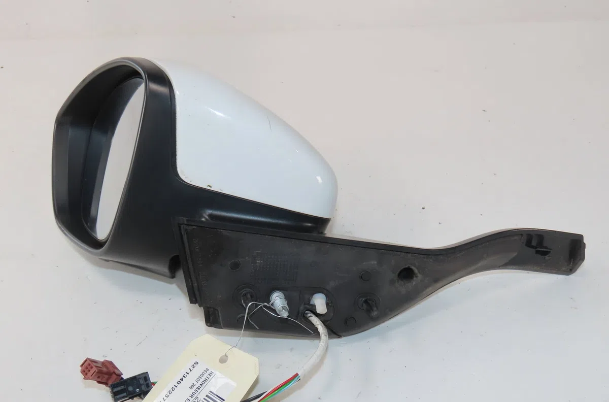 Retroviseur exterieur electrique gauche Peugeot 208 I (CA_, CC_) 1.6 bluehdi 100 (2015) 5 portes occasion