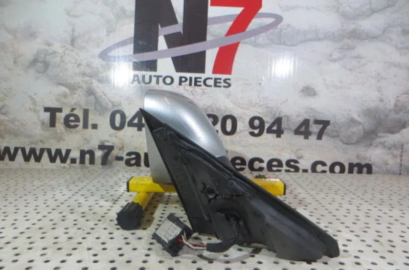 Retroviseur exterieur gauche AUDI A4 1 AVANT PHASE 1 BREAK occasion