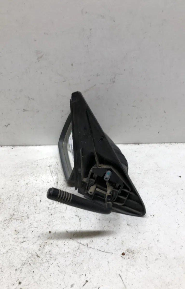 Retroviseur exterieur gauche Peugeot 205 Camionnette - 3-5 portes 1.8 d (1983-1990) occasion