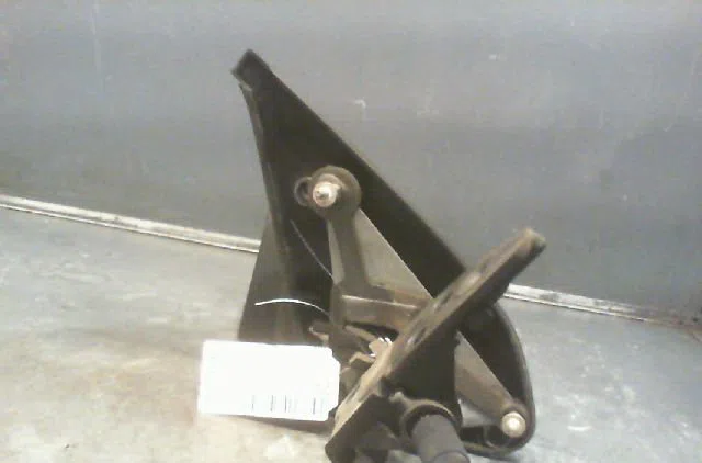 Retroviseur exterieur gauche Renault CLIO I (B-C57_, 5-357_) 1.2 (b-c-s57a, b-c57s, 5-357f, 5-357j, 5-357l, 5-357r) (199