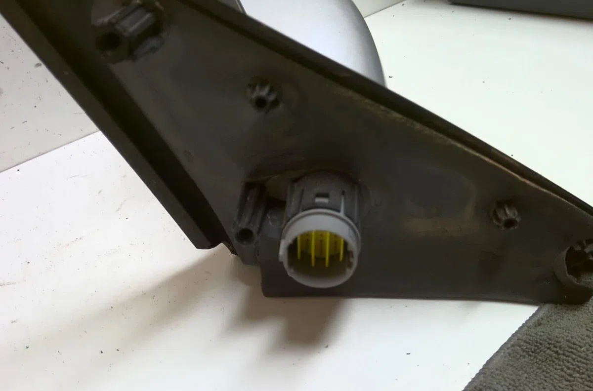 Retroviseur exterieur gauche Renault LAGUNA II (BG0-1_) 2.0 16v (bg00, bg0k, bg0p, bg0w) (2002-2007) 5 portes occasion