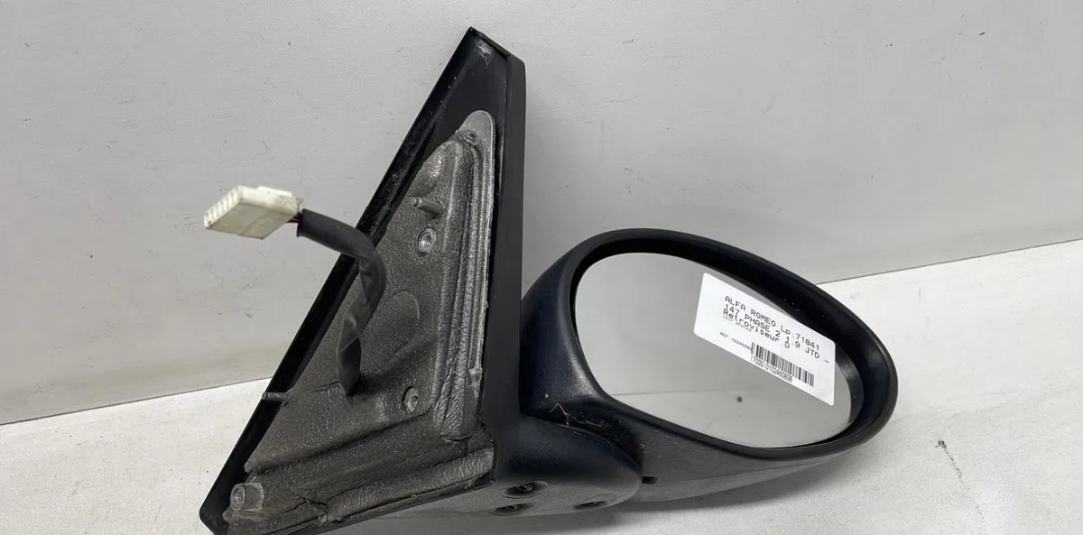 Retroviseur exterieur manuel droit Alfa romeo 147 (937_) 1.9 jtdm 8v (937.axd1a, 937.axu1a, 937.bxu1a) (2005-2010) occas