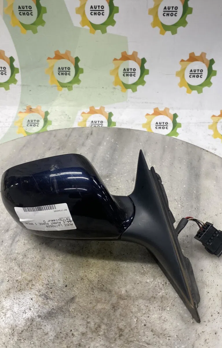 Retroviseur exterieur manuel droit AUDI A4 1 AVANT PHASE 1 BREAK occasion