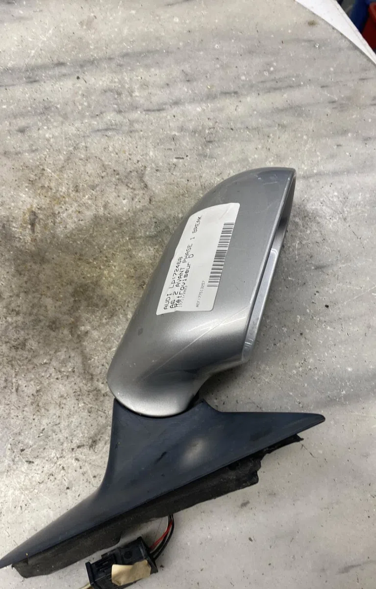 Retroviseur exterieur manuel droit AUDI A6 2 AVANT PHASE 1 BREAK occasion