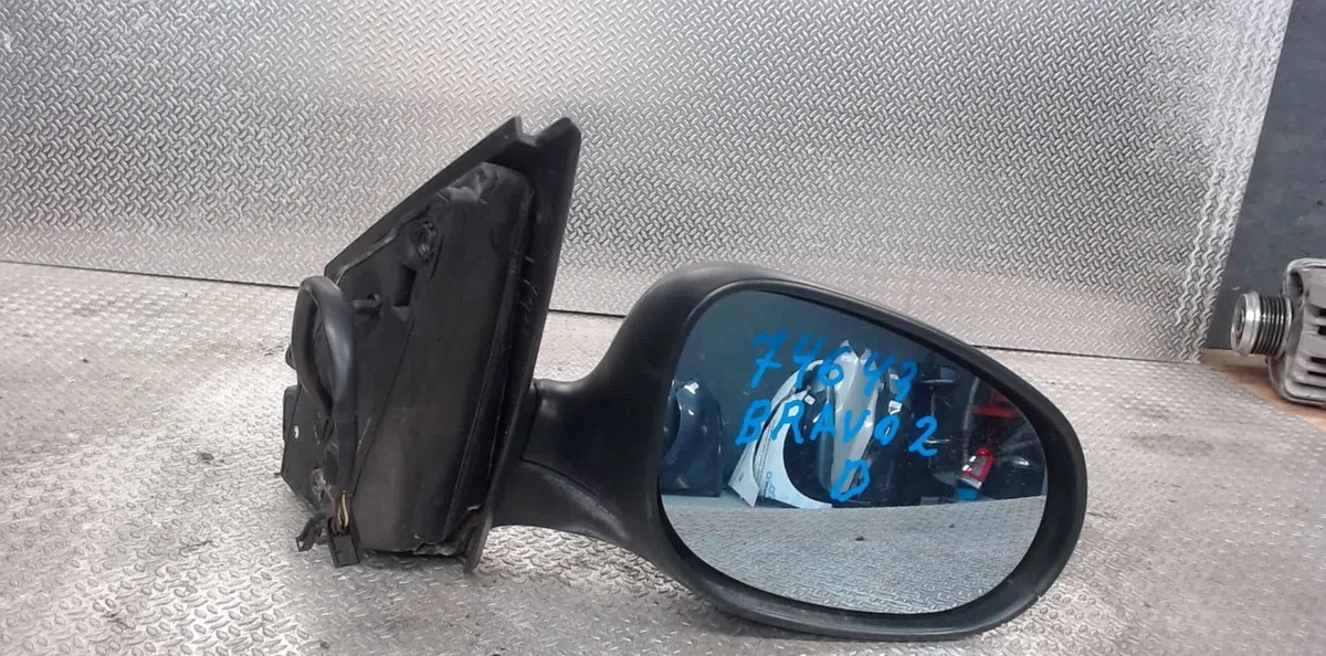 Retroviseur exterieur manuel droit Fiat BRAVO II (198_) 1.6 d multijet (198axh1b) (2007-2014) 5 portes occasion