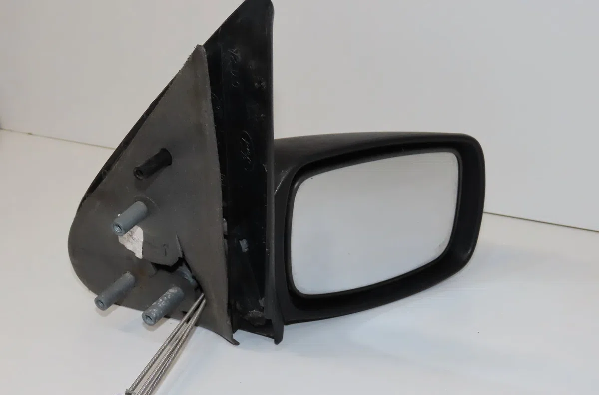 Retroviseur exterieur manuel droit Ford FIESTA IV (JA_, JB_) 1.3 i (1995-2002) occasion