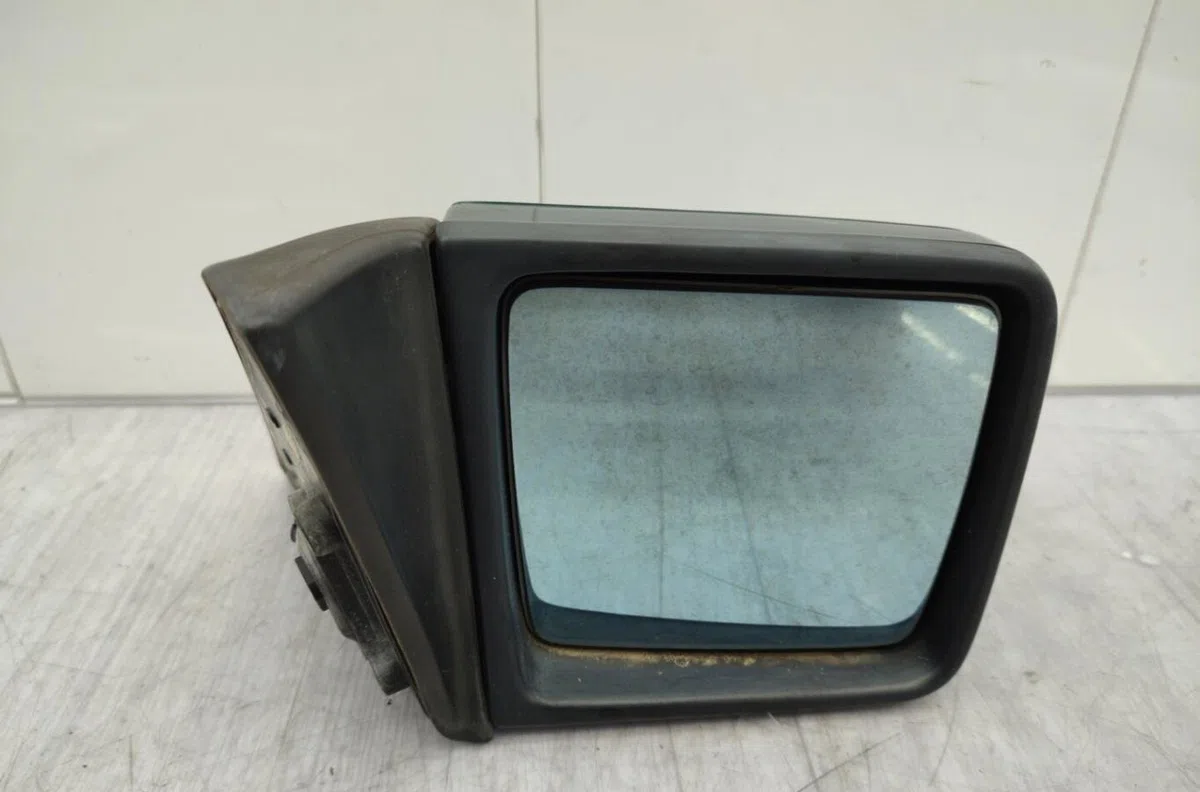 Retroviseur exterieur manuel droit MERCEDES CLASSE E 124 PHASE 2 occasion