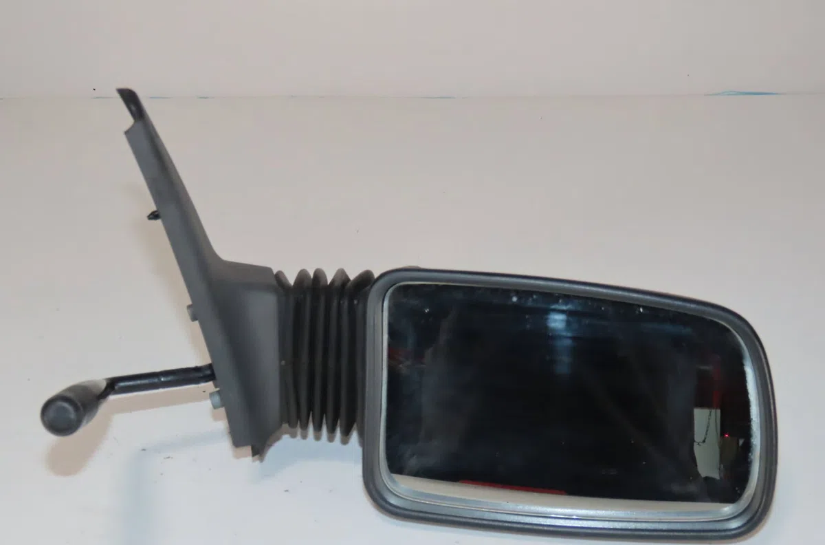 Retroviseur exterieur manuel droit PEUGEOT 205 1.8 D occasion