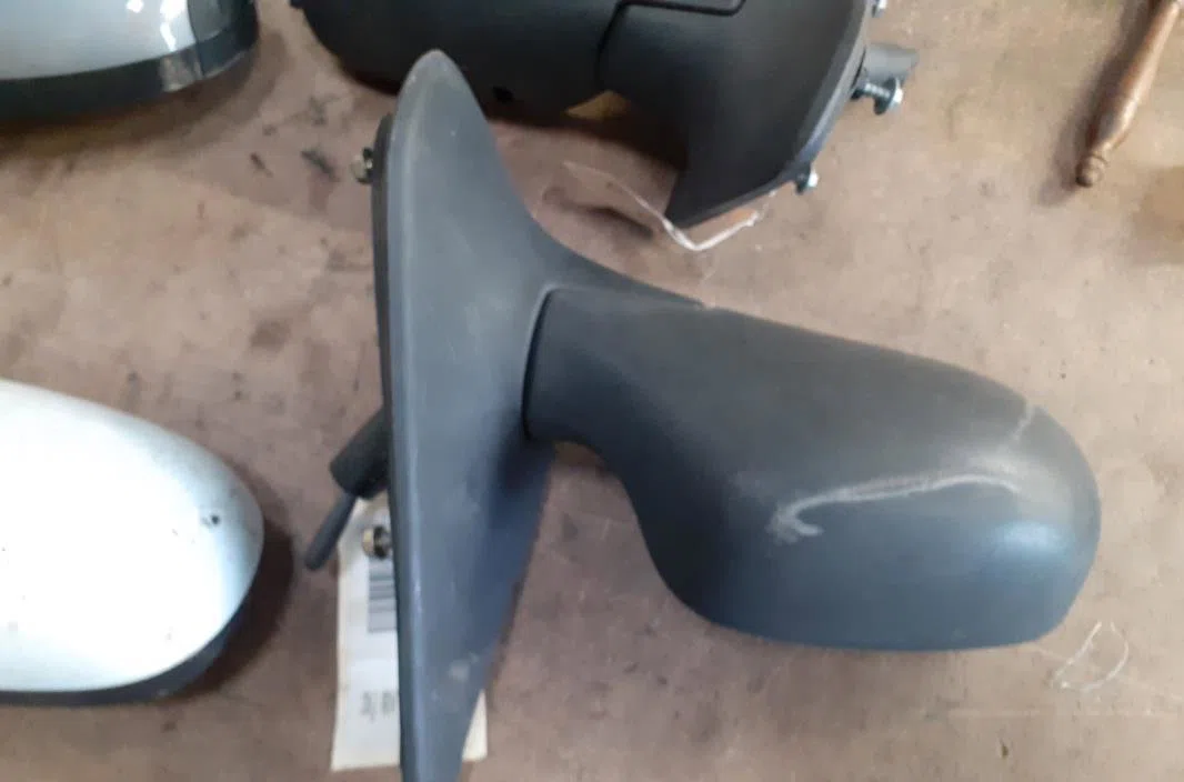 Retroviseur exterieur manuel droit RENAULT CLIO 2 PHASE 1 occasion