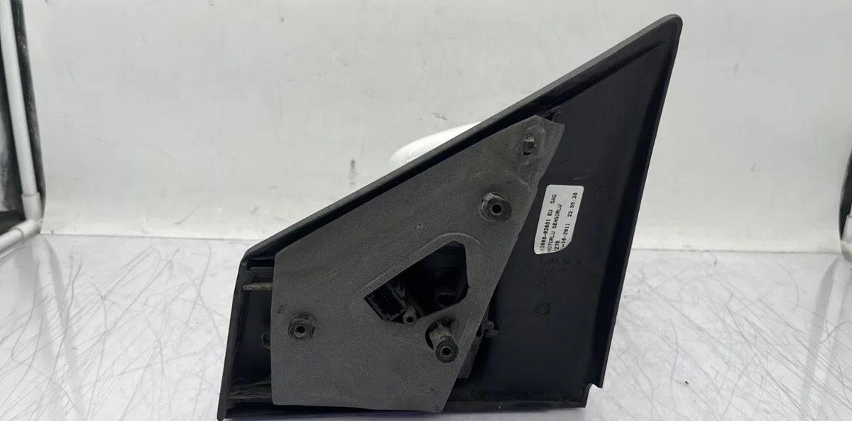 Retroviseur exterieur manuel droit RENAULT CLIO 3 PHASE 2 BREAK occasion