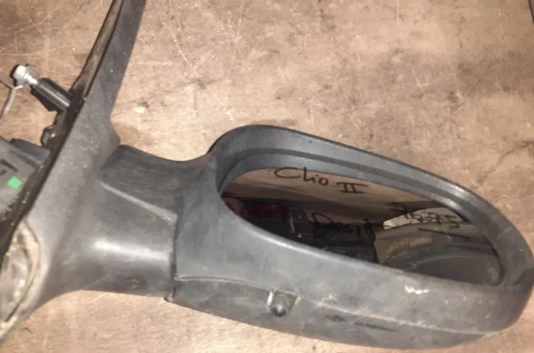 Retroviseur exterieur manuel droit Renault CLIO II (BB_, CB_) 1.2 16v (bb05, bb0w, bb11, bb27, bb2t, bb2u, bb2v, cb05,..