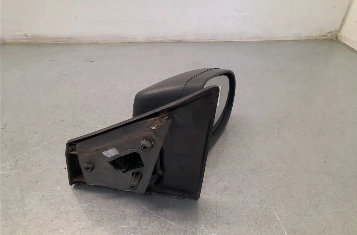 Retroviseur exterieur manuel droit Renault CLIO III (BR0-1, CR0-1) 1.5 dci (c-br0g, c-br1g) (2005-2012) 5 portes occasio