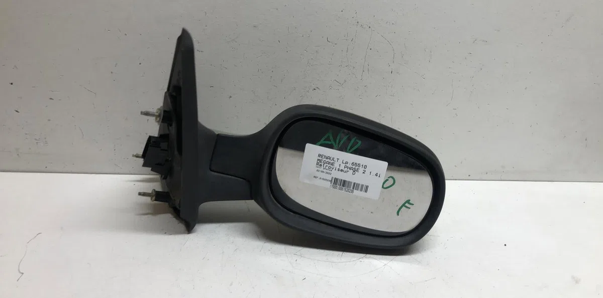 Retroviseur exterieur manuel droit Renault MEGANE I (BA0-1_) 1.4 16v (ba0d, ba1h, ba0w, ba10) (1999-2003) occasion
