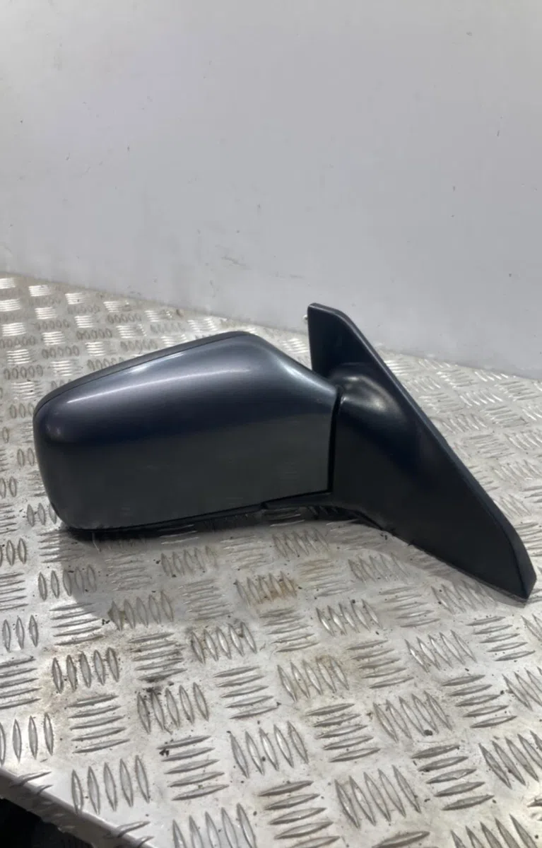 Retroviseur exterieur manuel droit VOLVO V 40 1 PHASE 2 BREAK occasion