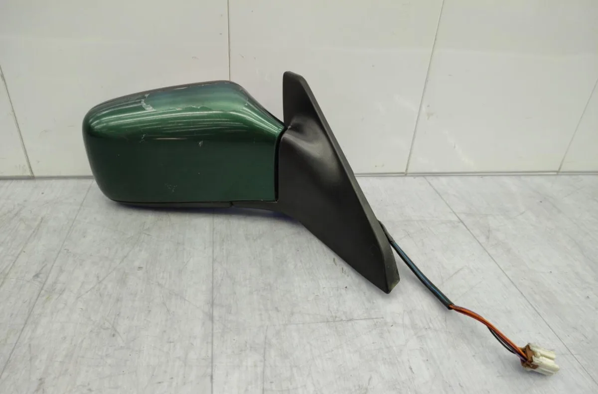 Retroviseur exterieur manuel droit VOLVO V 40 1 PHASE 2 BREAK occasion
