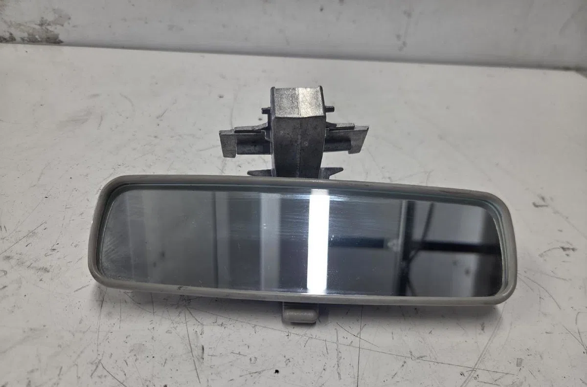 Retroviseur interieur RENAULT CLIO 4 PHASE 1 BREAK occasion