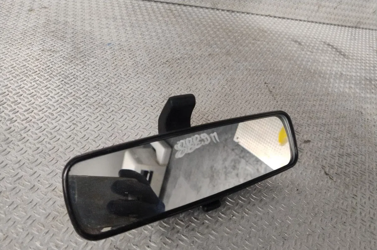Retroviseur interieur Renault CLIO IV (BH_) 1.5 dci 75 (2012) 5 portes occasion