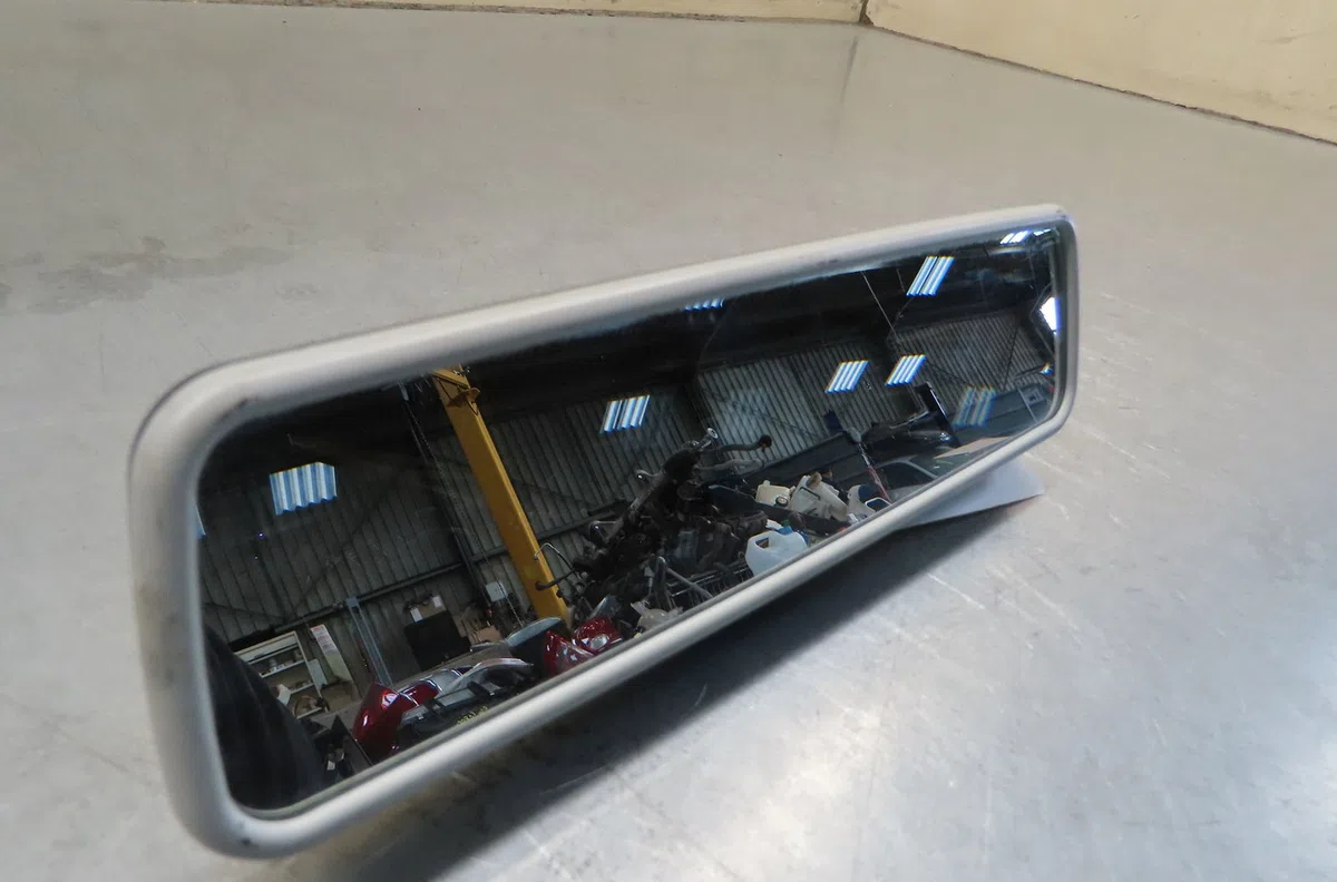 Retroviseur interieur Volkswagen POLO V (6R1, 6C1) 1.2 (2009) occasion