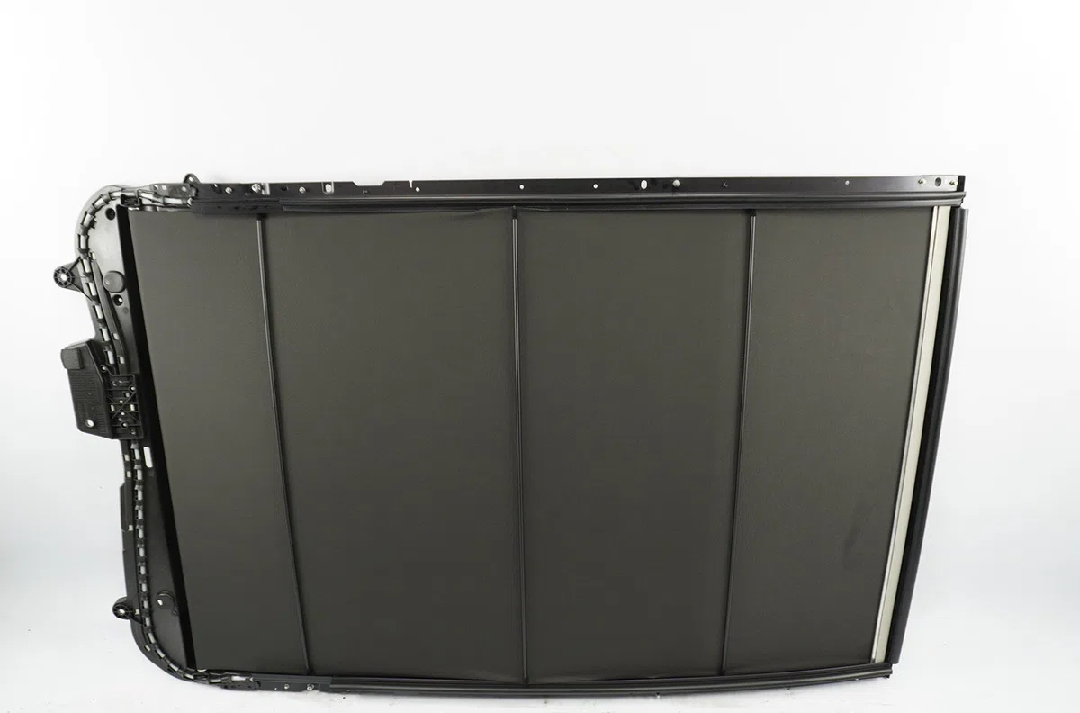 Rideau occultation de pavillon Nissan QASHQAI II SUV (J11, J11_) 1.5 dci (2013) 5 portes occasion