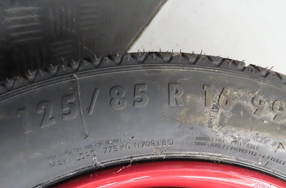 Roue de secours Peugeot 308 I (4A_, 4C_) 1.6 hdi (2007-2014) 5 portes occasion