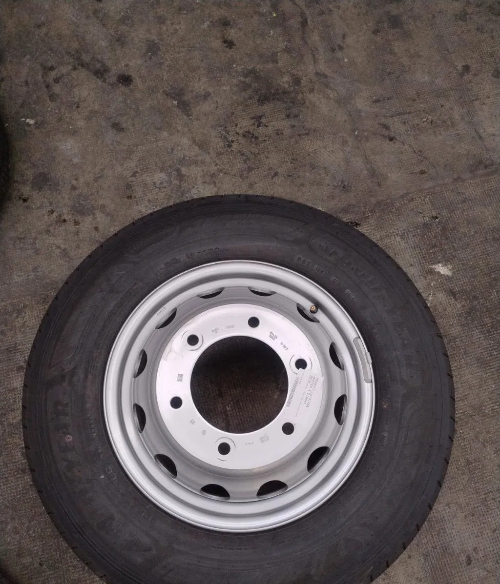 Roue de secours Renault MASTER IV Camion plate-forme-Châssis Blue dci 150 (2024) occasion