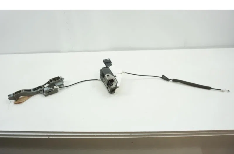 Serrure avant droit pour PEUGEOT 3008 1 PHASE 1