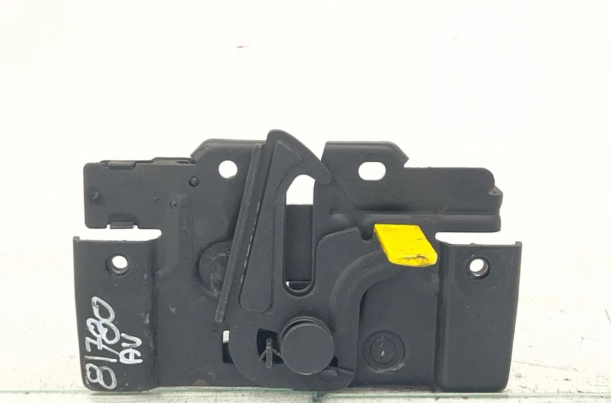 Serrure capot FORD FIESTA 6 PHASE 1 occasion