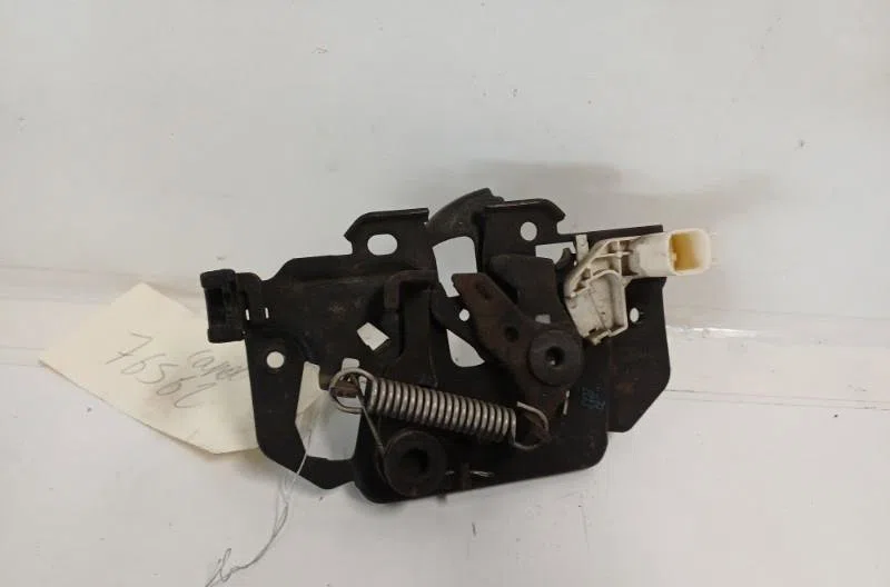 Serrure capot FORD FIESTA 6 PHASE 2 occasion