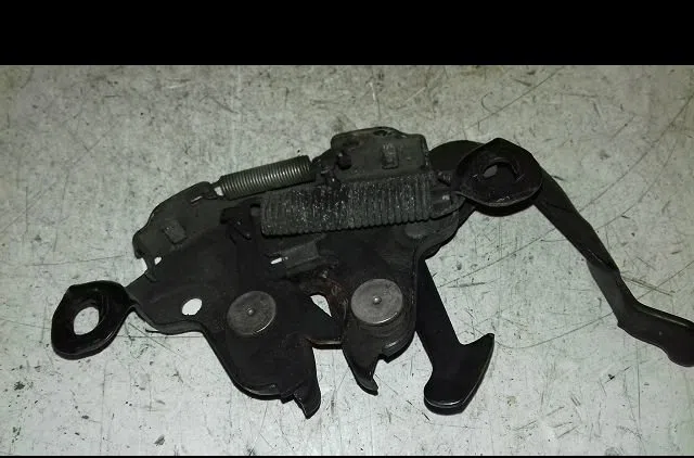 Serrure capot Nissan QASHQAI - QASHQAI 2 I (J10, NJ10, JJ10E) 1.5 dci (2010-2013) 5 portes occasion