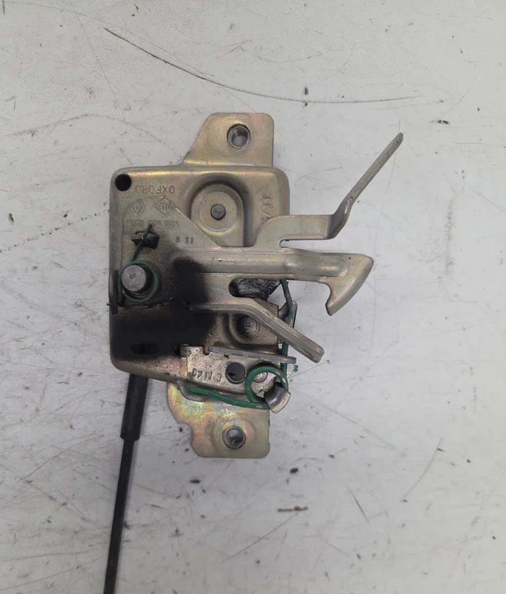 Serrure capot RENAULT CLIO 3 PHASE 2 BREAK occasion