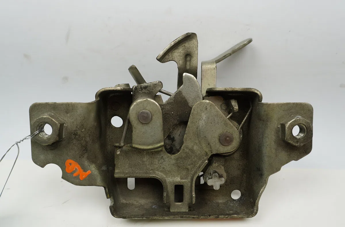 Serrure capot Renault CLIO III (BR0-1, CR0-1) 1.5 dci (2010-2014) 5 portes occasion