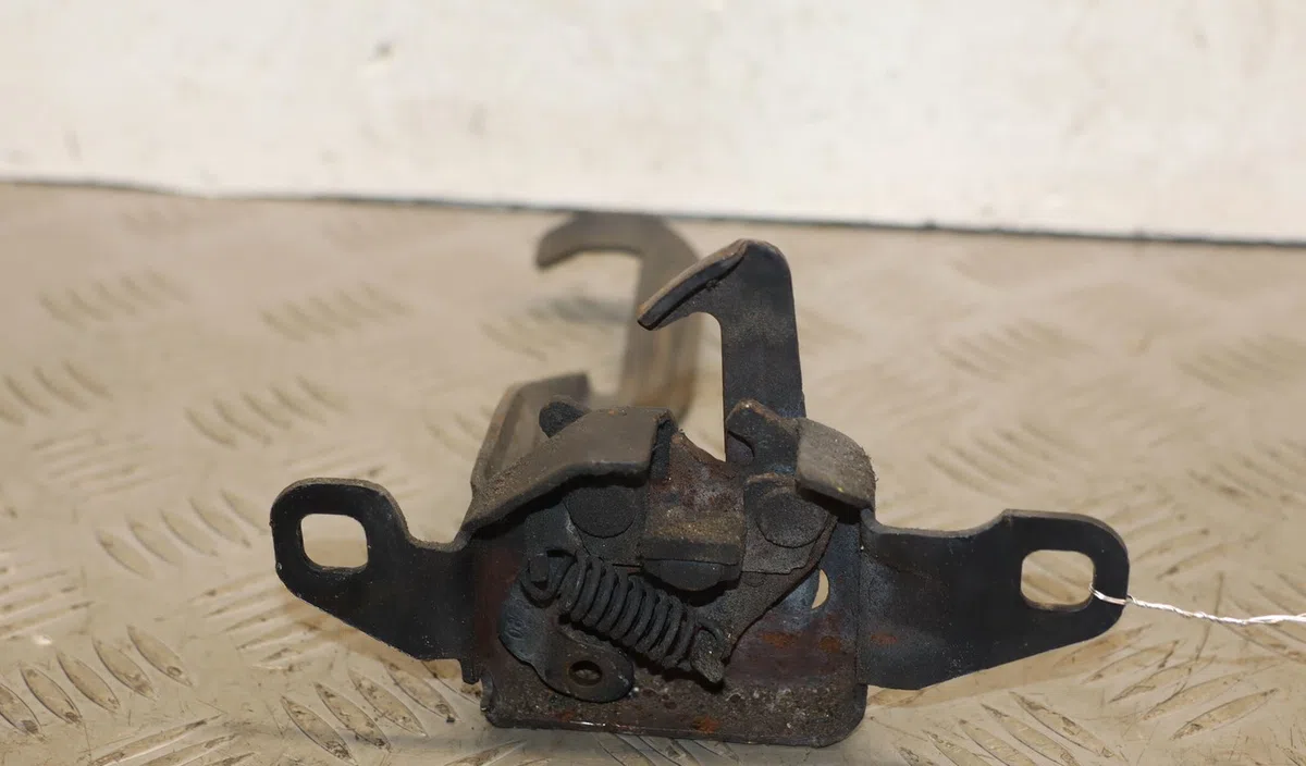 Serrure capot Renault LAGUNA Coupé (DT0-1) 2.0 dci (dt01, dt08, dt09, dt0k, dt12, dt1c, dt1d, dt1m,... (2008-2015) 2 por