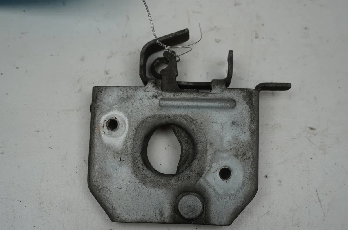 Serrure capot Renault LAGUNA II (BG0-1_) 1.8 16v (bg04, bg0b, bg0c, bg0v) (2001-2005) occasion