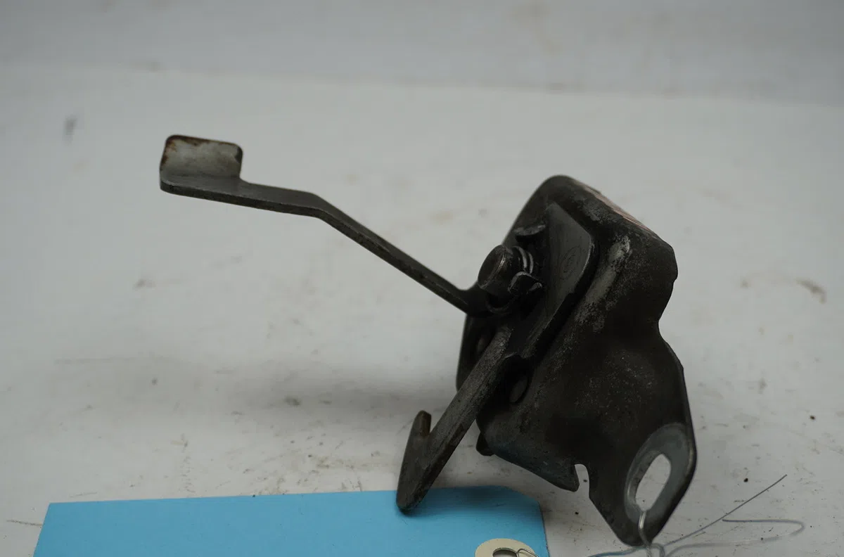 Serrure capot Renault MEGANE Scenic (JA0-1_) 1.9 d (ja0j) (1997-1999) occasion