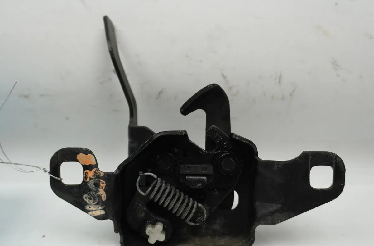 Serrure capot Renault TWINGO II (CN0_) 1.2 16v (cn0k, cn0v) (2007) 3 portes occasion