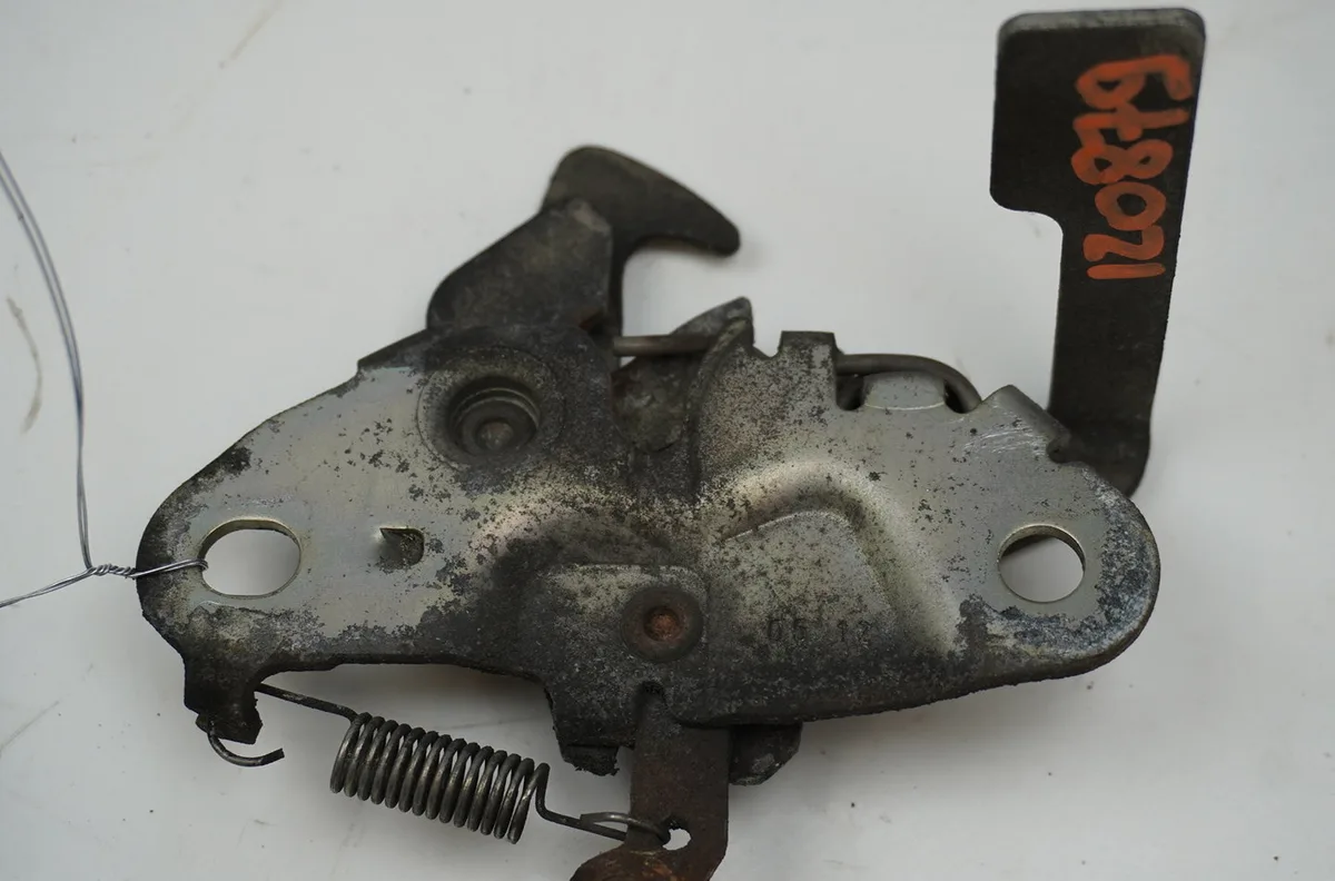 Serrure capot Toyota AYGO (_B1_) 1.0 (kgb10_) (2005-2014) 5 portes occasion