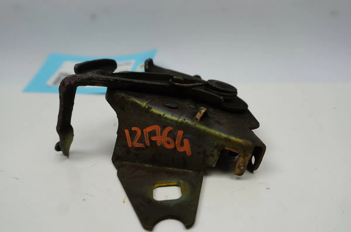 Serrure capot Volkswagen PASSAT B3-B4 Variant (3A5, 35I) 1.9 tdi (1993-1997) occasion