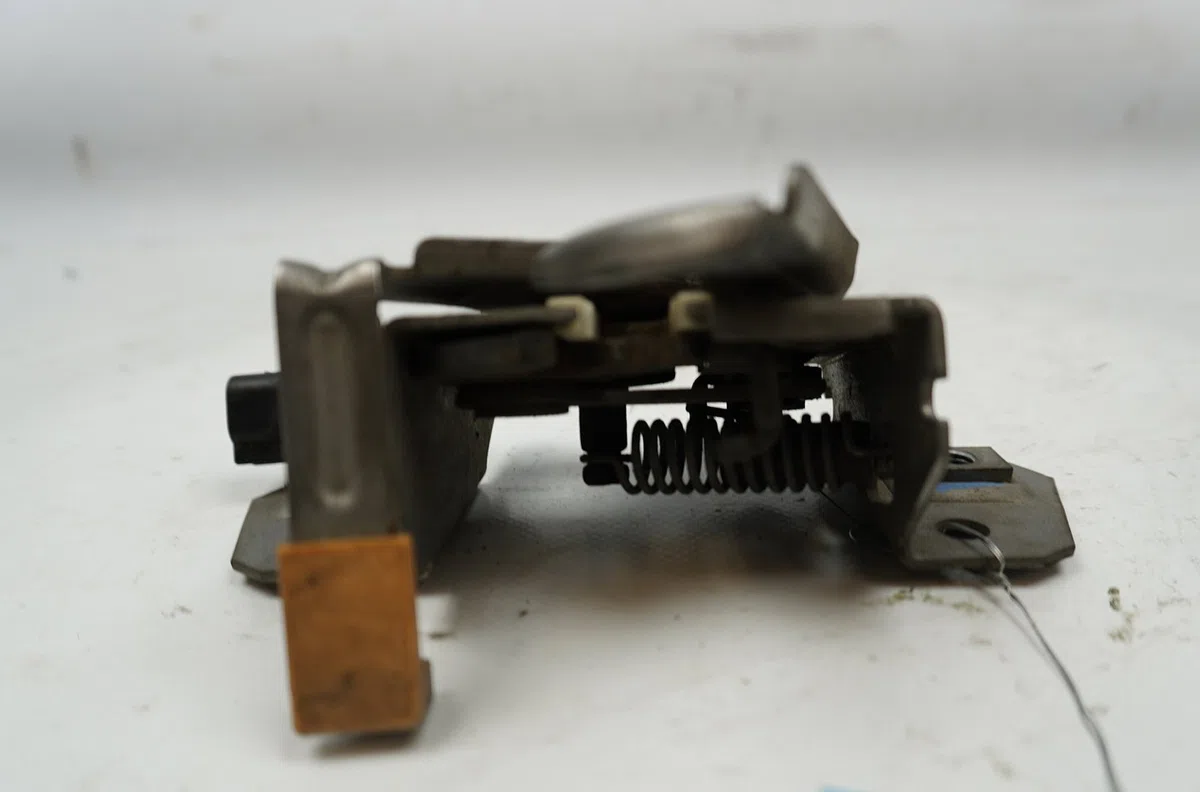 Serrure capot Volvo C30 (533) 2.0 d (2006-2012) occasion