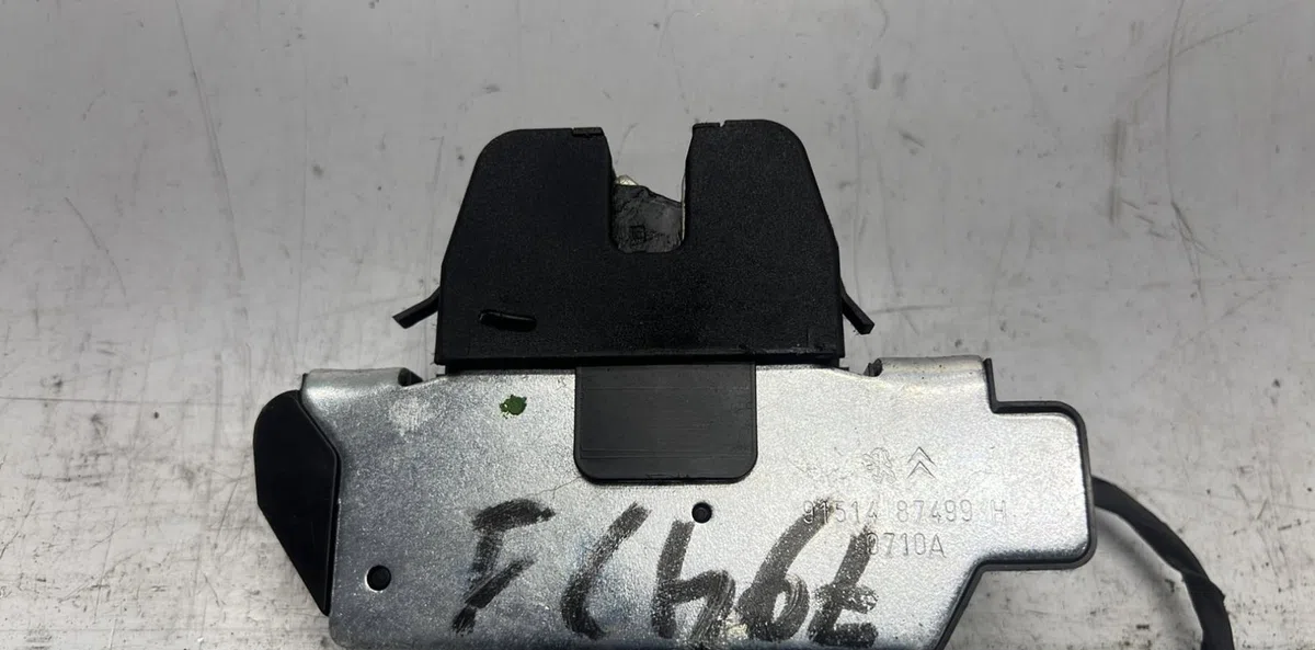 Serrure coffre arrière CITROEN C3 2 PHASE 1 occasion