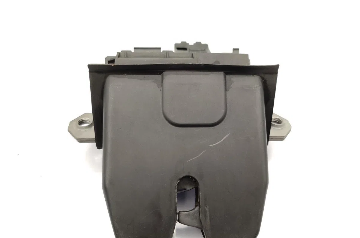 Serrure coffre arrière FORD C-MAX 2 PHASE 1 occasion