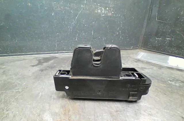 Serrure hayon Citroen C4 I (LC_) 1.6 hdi (2004-2011) 5 portes occasion