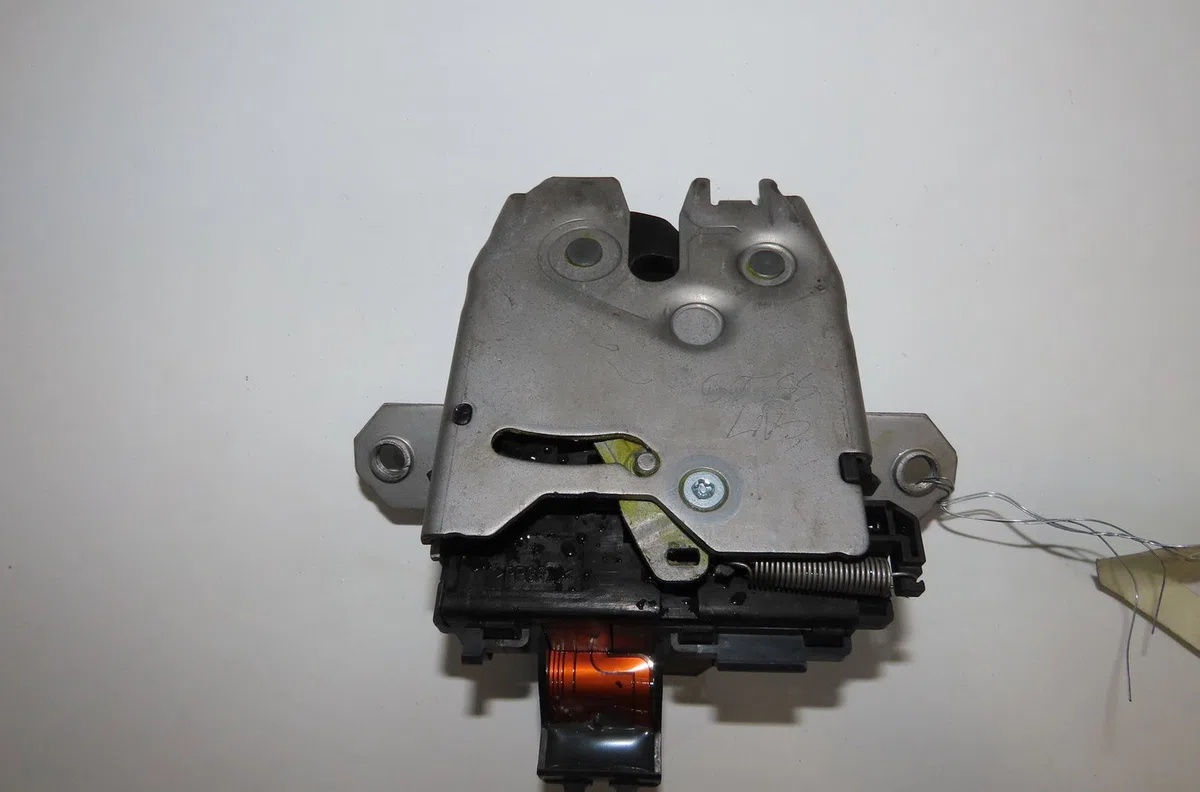 Serrure hayon Ford GRAND C-MAX (DXA-CB7, DXA-CEU) 1.6 tdci (2010-2019) occasion