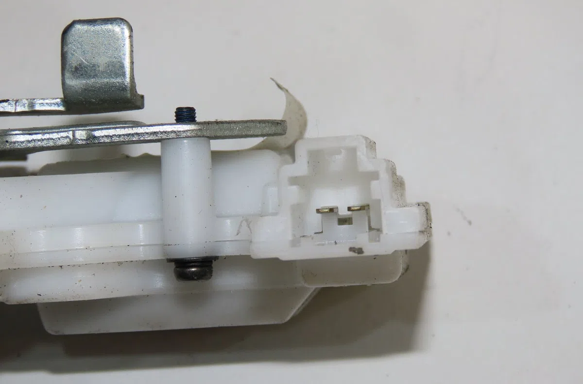 Serrure hayon Honda CIVIC VIII Hatchback (FN, FK) 1.4 (fk1, fn4) (2008) occasion