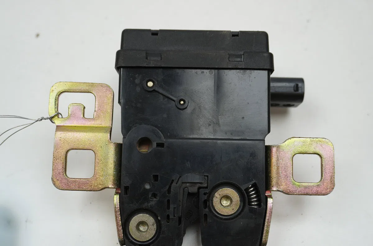 Serrure hayon Mini MINI (R50, R53) One (2001-2006) occasion