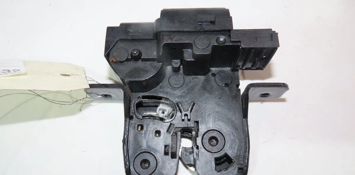 Serrure hayon Nissan MICRA III (K12) 1.5 dci (2003-2010) occasion