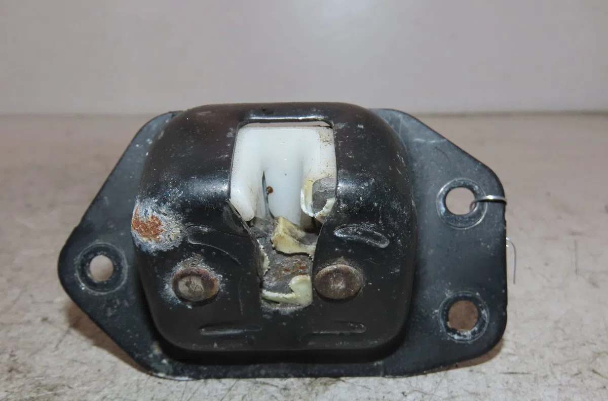 Serrure hayon Nissan NOTE (E11, NE11) 1.5 dci (2010-2012) occasion